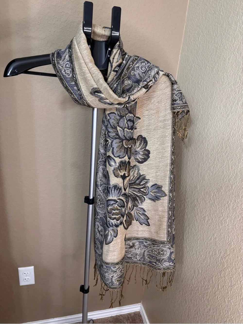 100% Cashmere Pashmina Beige and Gray Floral Paisley Wrap